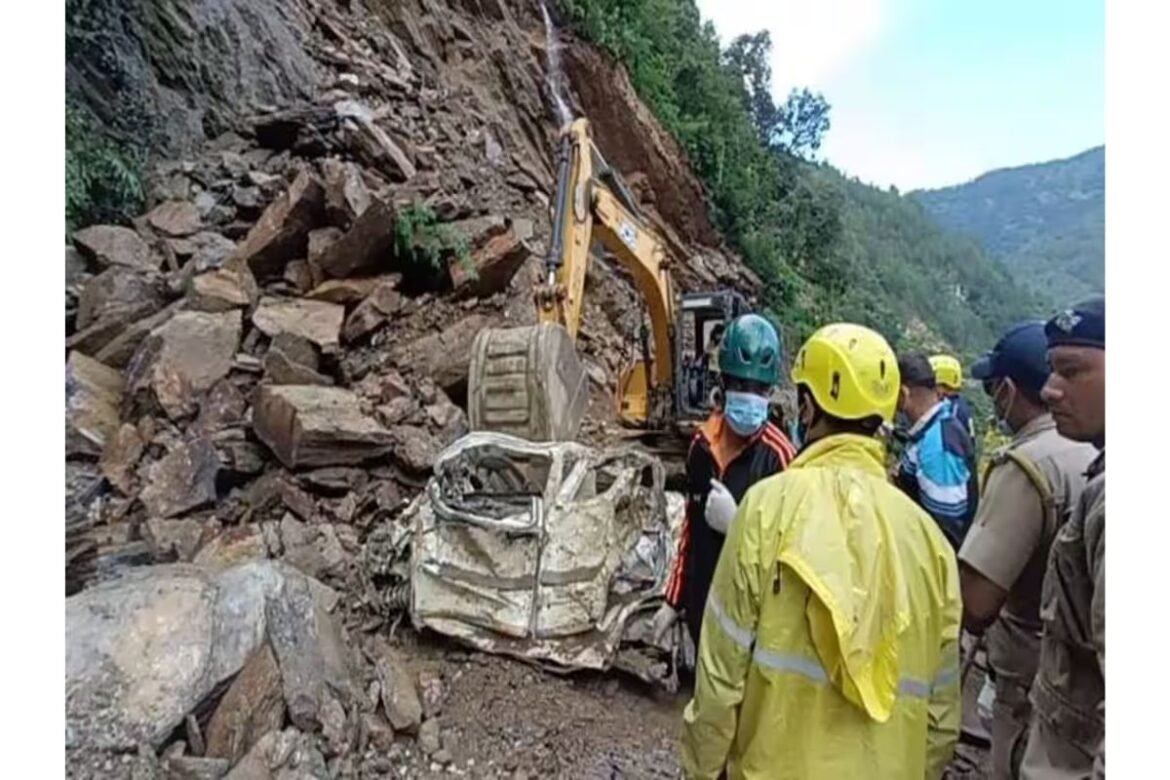 5 people died in landslide, News Inside