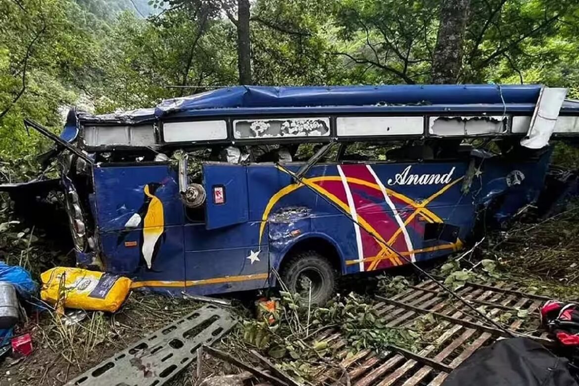 The accident took place on the Gangotri highway in Uttarakhand, News Inside