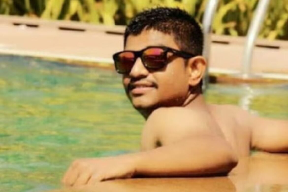 policemen of Ahmedabad looted 55 lacks, News Inside