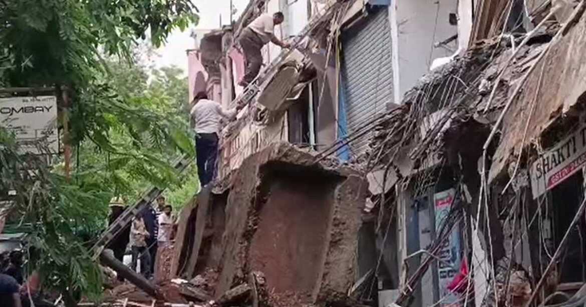 Building collapsed in Bhavnagar, News Inside